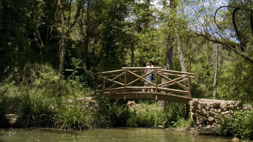 Una de las excursiones discurre desde Mas d’Ull de Canals hasta la Font de la Coveta.