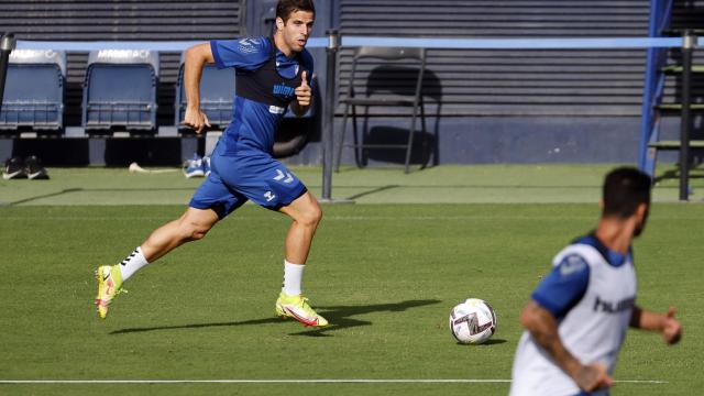 Pablo Hervías durante un entrenamiento con el Málaga CF