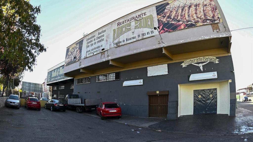 En el exterior de este local tuvo lugar el atropello múltiple.