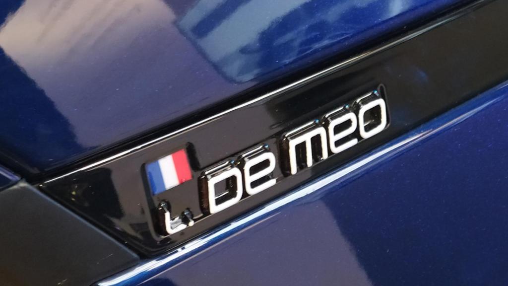 Con la fabricación de piezas en resinas se pueden moldear muchos elementos de los vehículos.