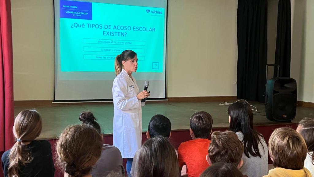 Un momento de la jornada sobre acoso escolar en un colegio de Benalmádena.