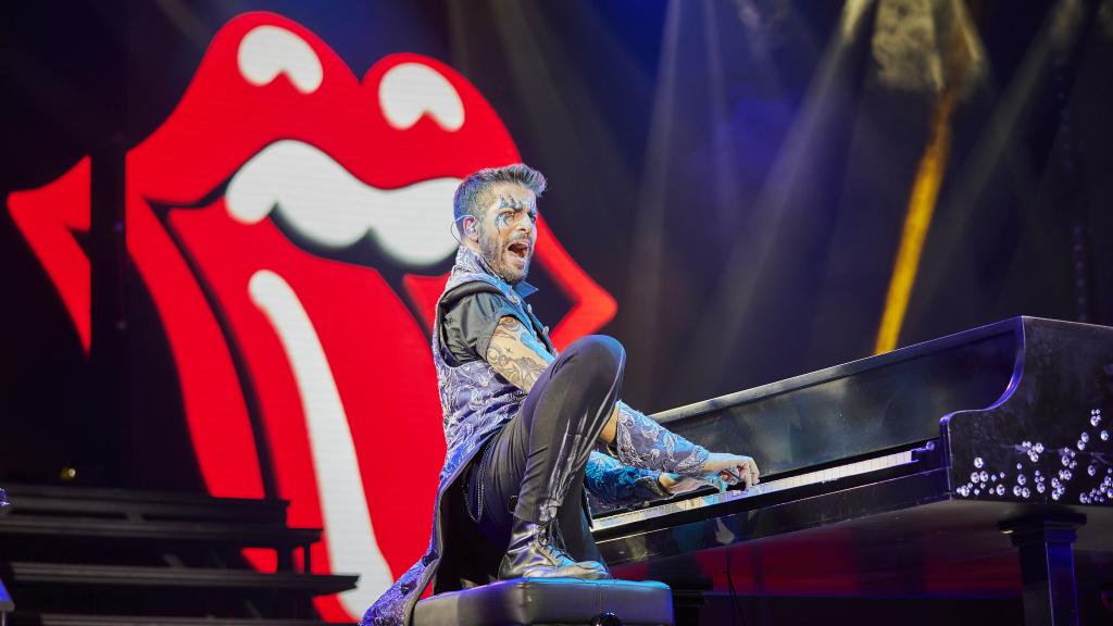 Las entradas mesa, mesa VIP y live table incluyen servicio de camareros durante el show