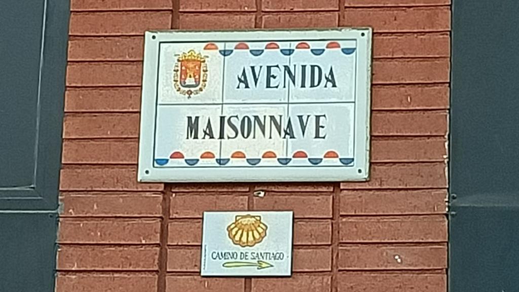 Cartel de la avenida Maisonnave.