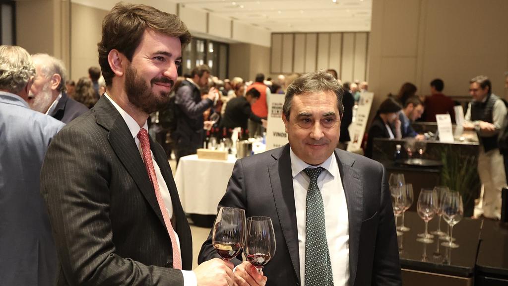 El vicepresidente de la Junta de Castilla y León, Juan García-Gallardo, asiste al V Salón de Grandes Vinos de Castilla y León.