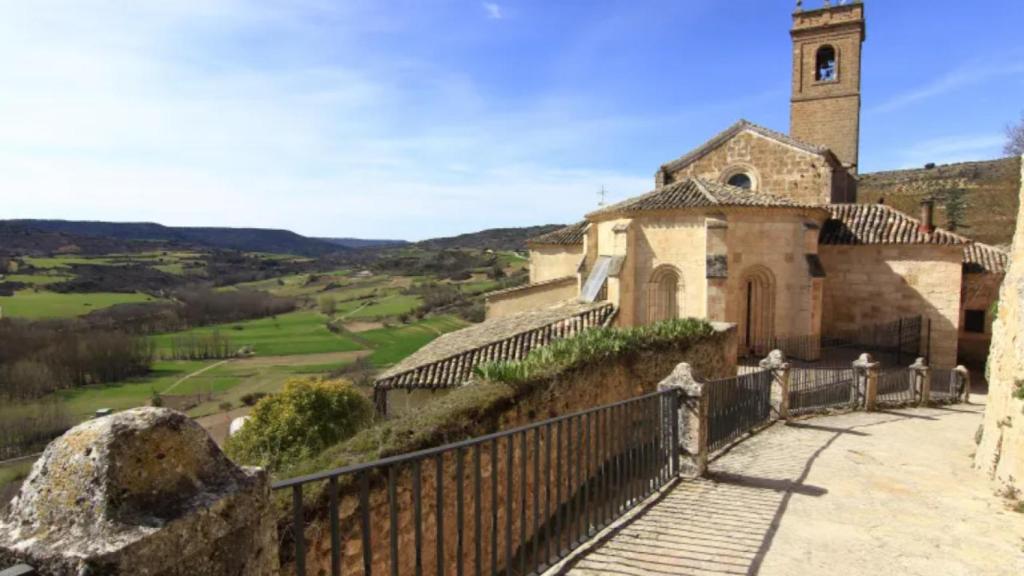 El pueblo de España que te trasladará a la Provenza francesa