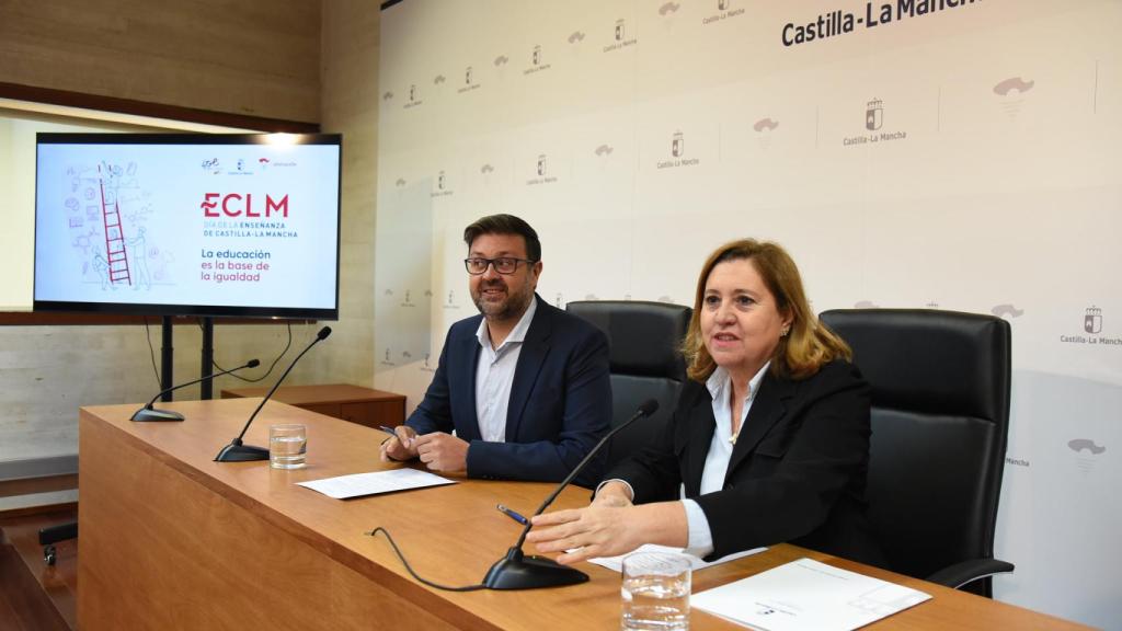 Amador Pastor, viceconsejero de Educación y Rosa Ana Rodriguez, consejera de Educación, Cultura y Deporte.