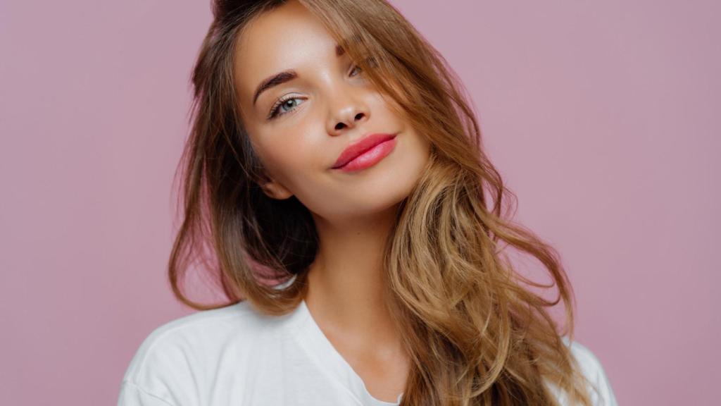 Cómo lucir labios suaves y sin grietas este otoño.