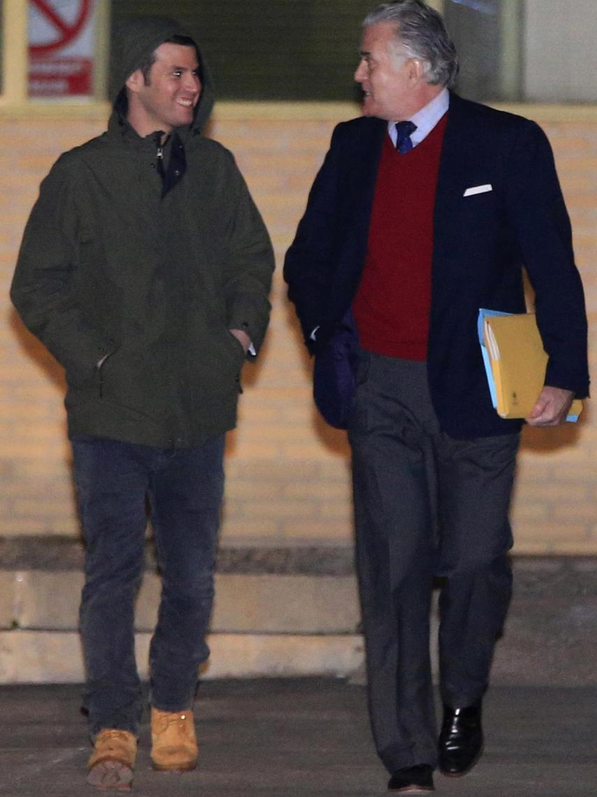 Willy Bárcenas junto a su padre Luis Bárcenas.