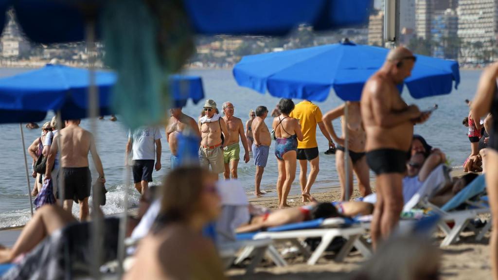 Playa de Benidorm el día de Todos los Santos.