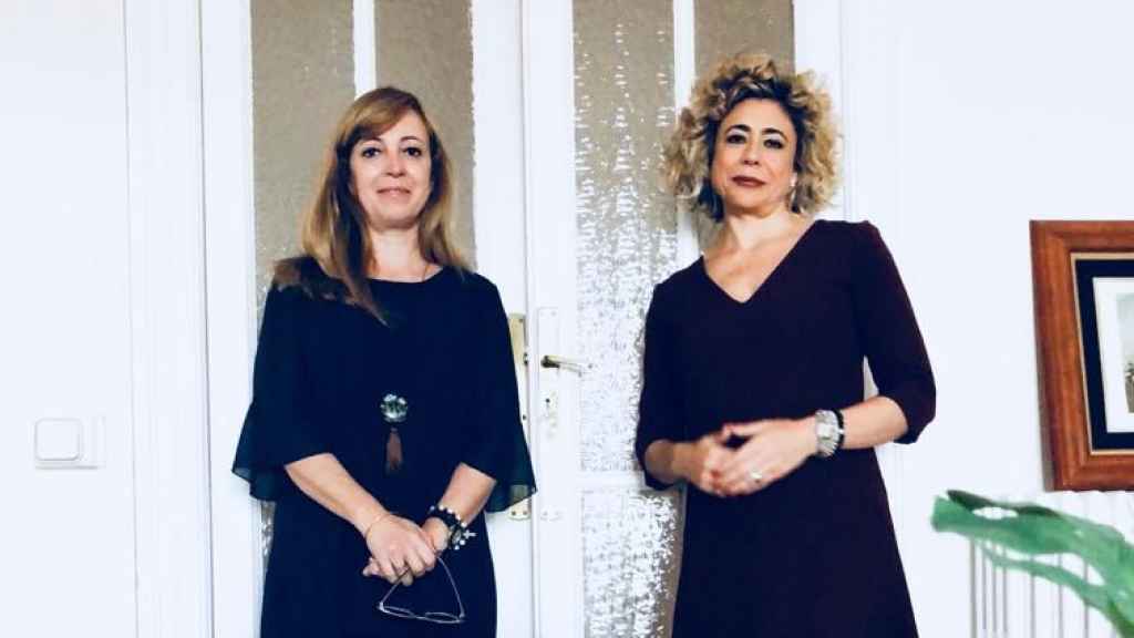 Helena (i) y Matilde (d), las abogadas que defienden a los hombres maltratados de las denuncias falsas