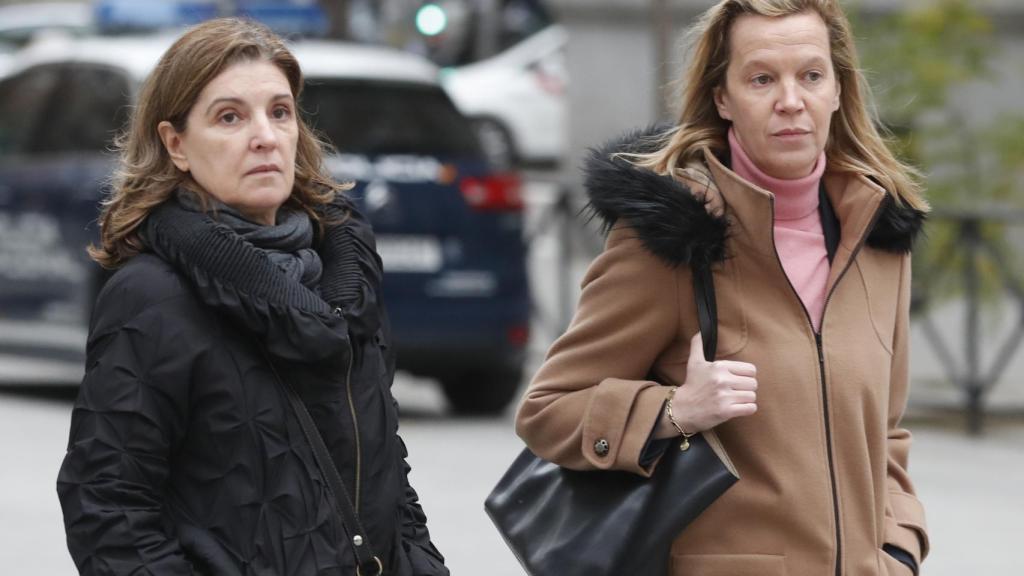 Rosalía Iglesias junto a su abogada, Marta Gimenez.