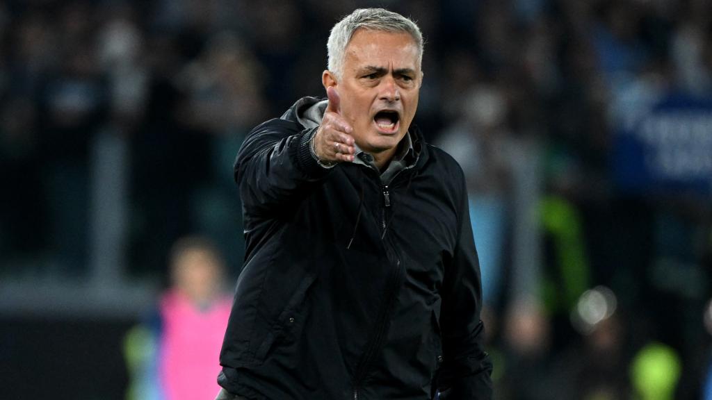 Mourinho, visiblemente enfadado durante el partido.