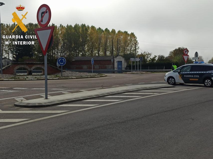 Imagen del control montado por la Guardia Civil de Palencia.