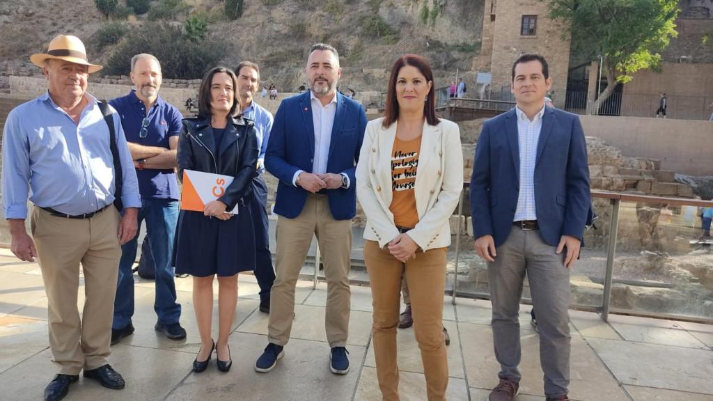 Equipo de C'S en la presentación de Noelia Losada a la alcaldía.