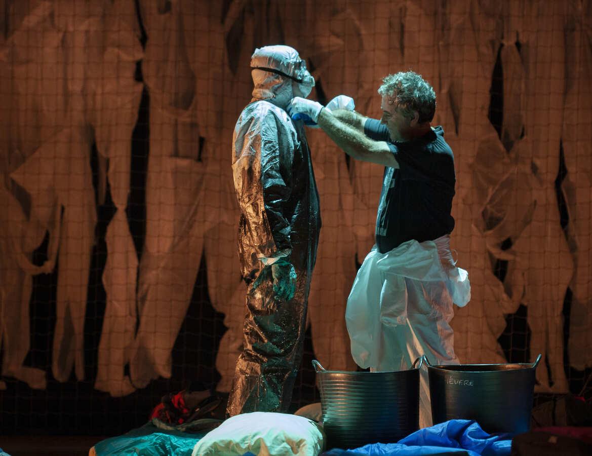 N.E.V.E.R.M.O.R.E (Foto: LuzSoria)