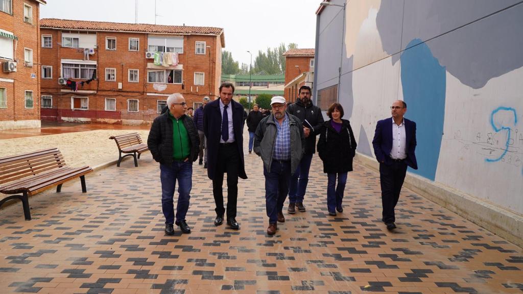 El alcalde de Valladolid, Óscar Puente, en la zona de Las Viudas, en Valladolid