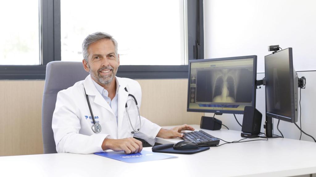 Gustavo de Luiz, jefe de neumología de Vithas Xanit Internacional.