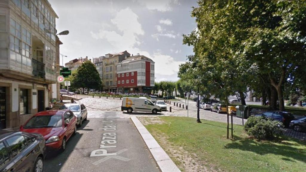 Los vehículos estaban estacionados en la plaza de Las Angustias