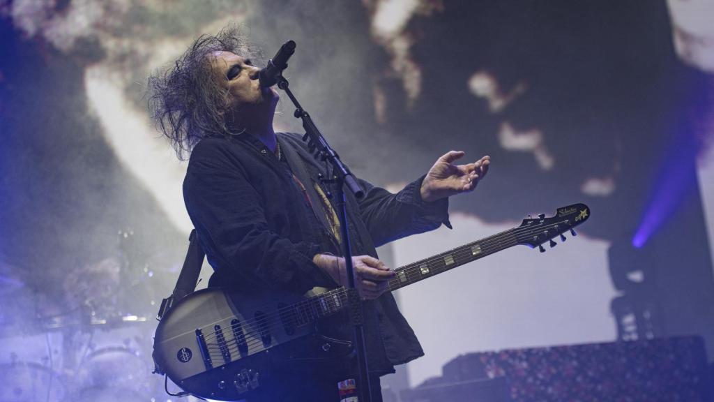 Robert Smith durante su concierto del jueves en Barcelona, un día antes de actuar en Madrid. Foto: Lorena Sopêna / Europa Press