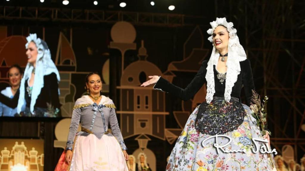 Belén Mora Rosado, de la foguera Nou Alipark, elegida Bellea del Foc d'Alacant 2023