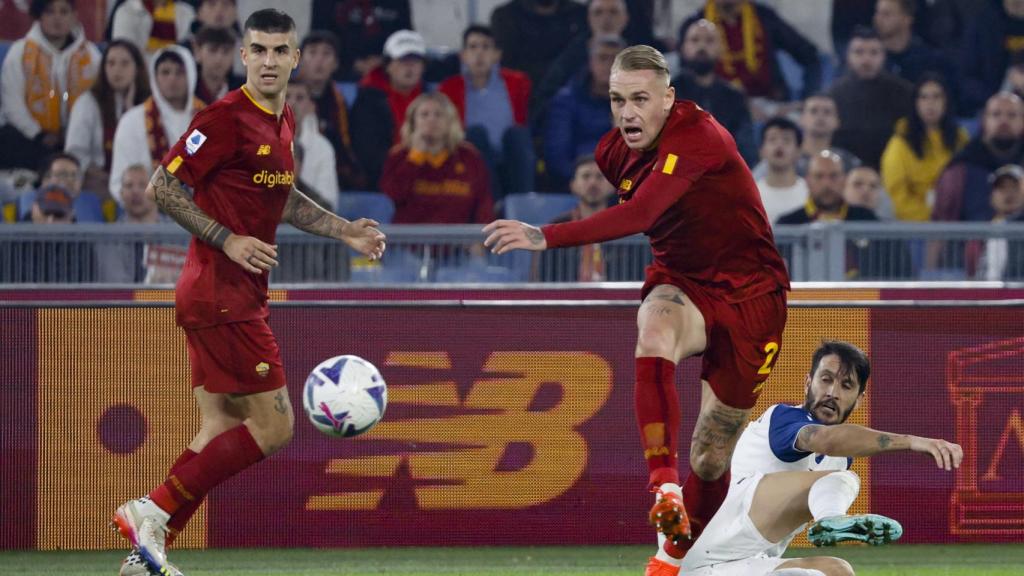 Karsdorp, en un partido con la Roma.