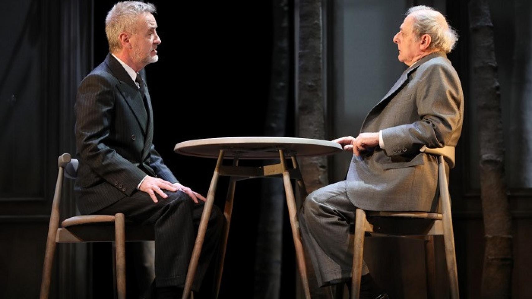 Carlos Hipólito y Emilio Gutiérrez Caba en 'Copenhague', de Michael Frayn, sobre el encuentro entre Bohr y Heisenberg