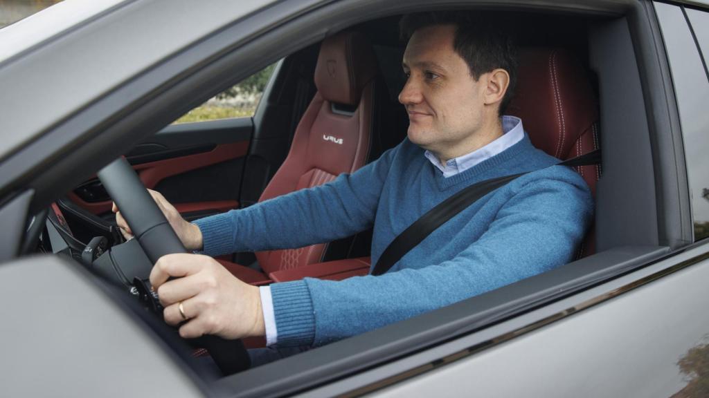 Al volante del Lamborghini Urus.