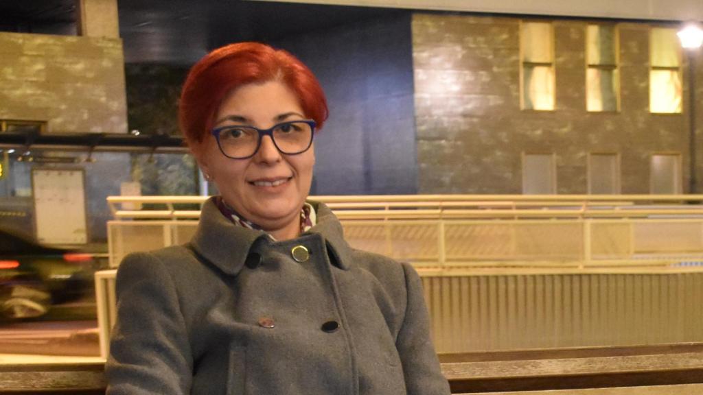 Nieves Hernández posa duranta la entrevista con El Español Noticias de Castilla y León