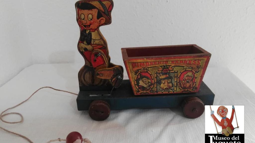 Un juguete de Pinocho.