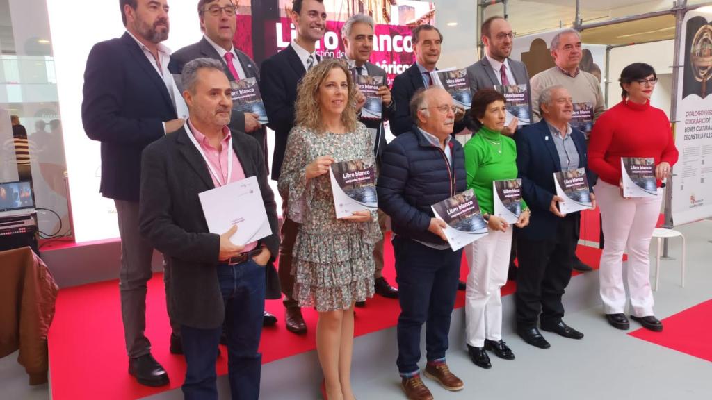 Presentación del libro blanco red en Salamanca