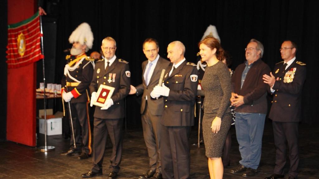 Alejandro Argüello, Lorenzo Vaquero y Luis Miguel Segurado reciben la medalla al mérito de la Policía Municipal