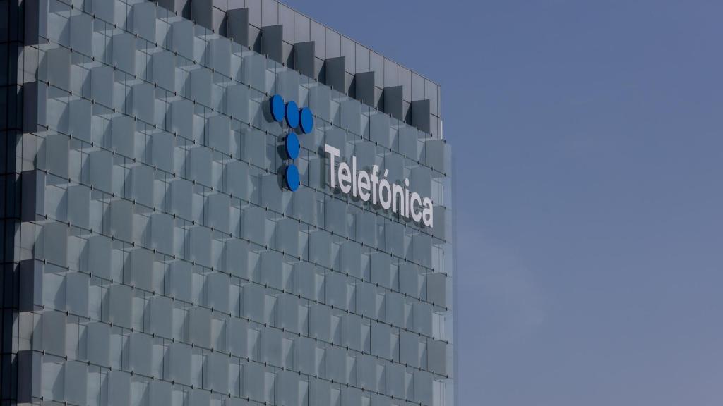 Fachada de la sede de la multinacional española Telefónica