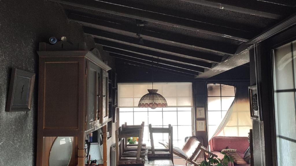 Vivienda en la que se registró hoy lunes un incendio.