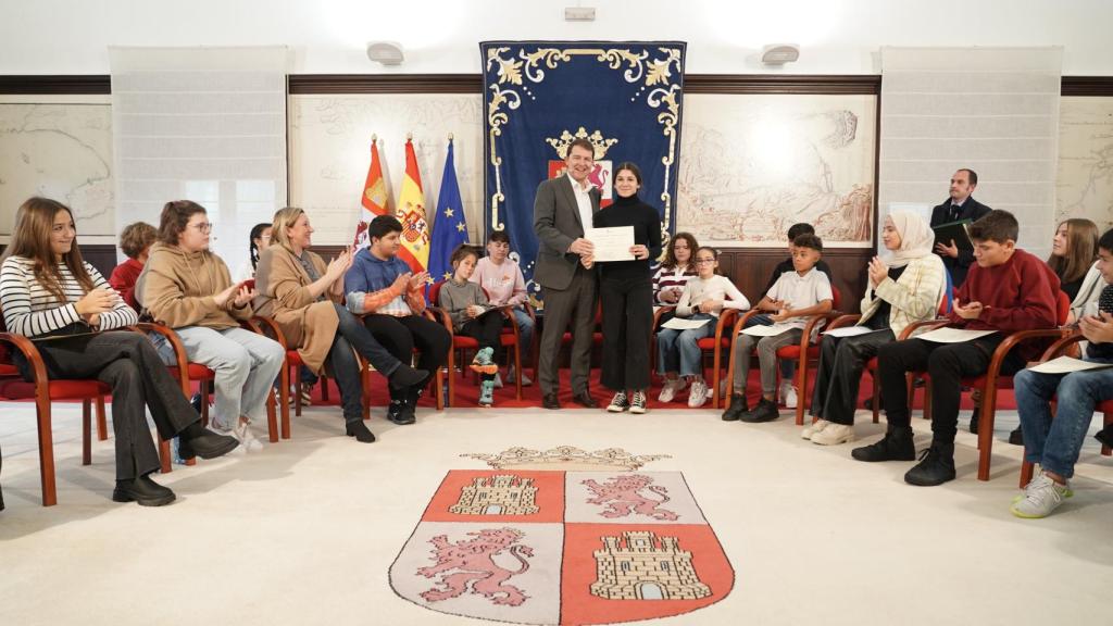 Mañueco preside la reunión del foro