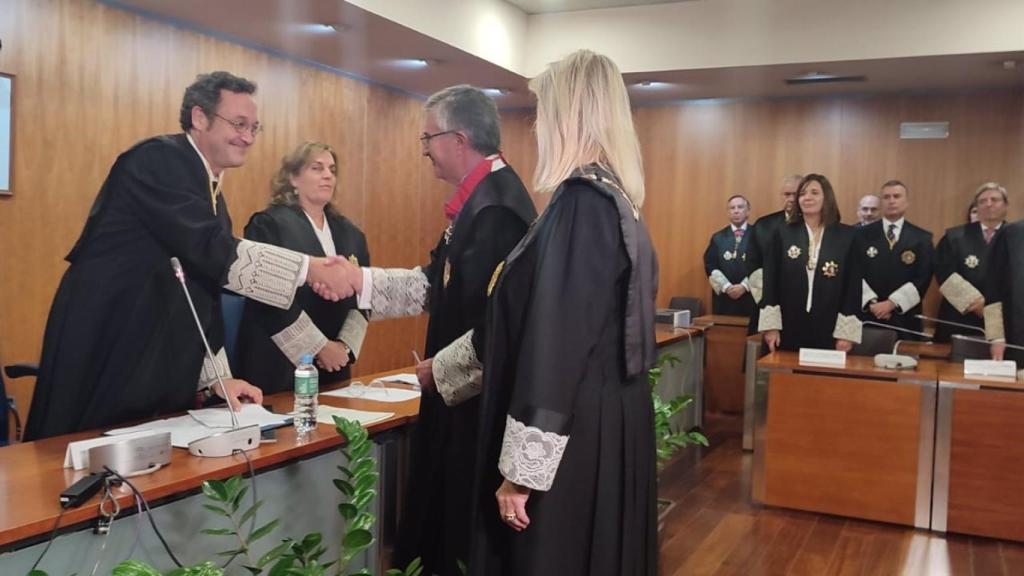 Un momento de la toma de posesión, con el fiscal general del Estado Álvaro García Ortiz.