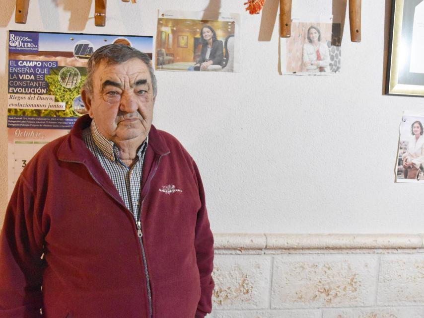 Julio Maroto, padre de Reyes Maroto, en su casa de Ataquines