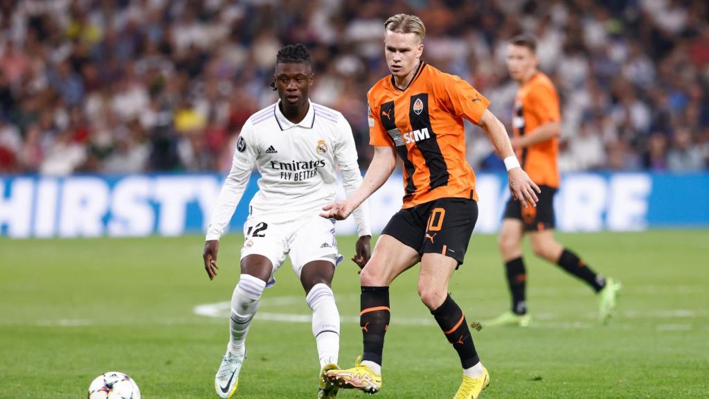 Mykhaylo Mudryk durante un partido con el Shakhtar en el Santiago Bernabéu