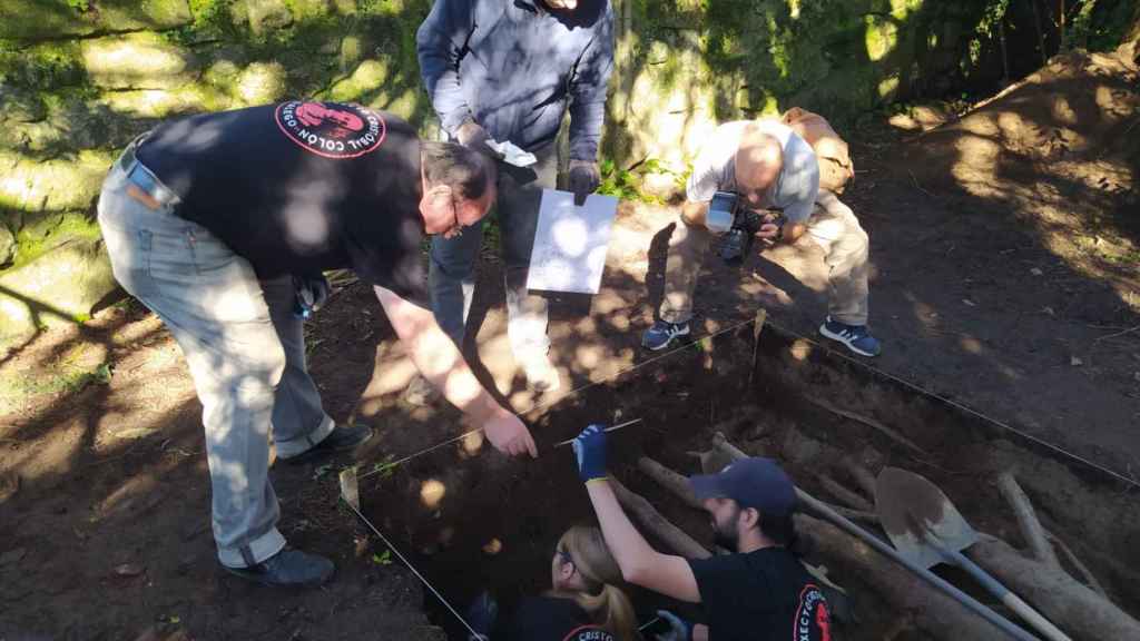 Excavación en el cementerio de San Salvador de Poio (Pontevedra).