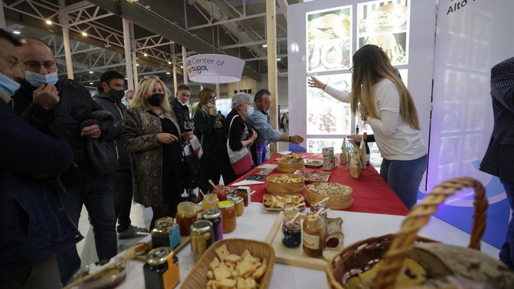 Las degustaciones en los stands son uno de los mayores reclamos de los visitantes