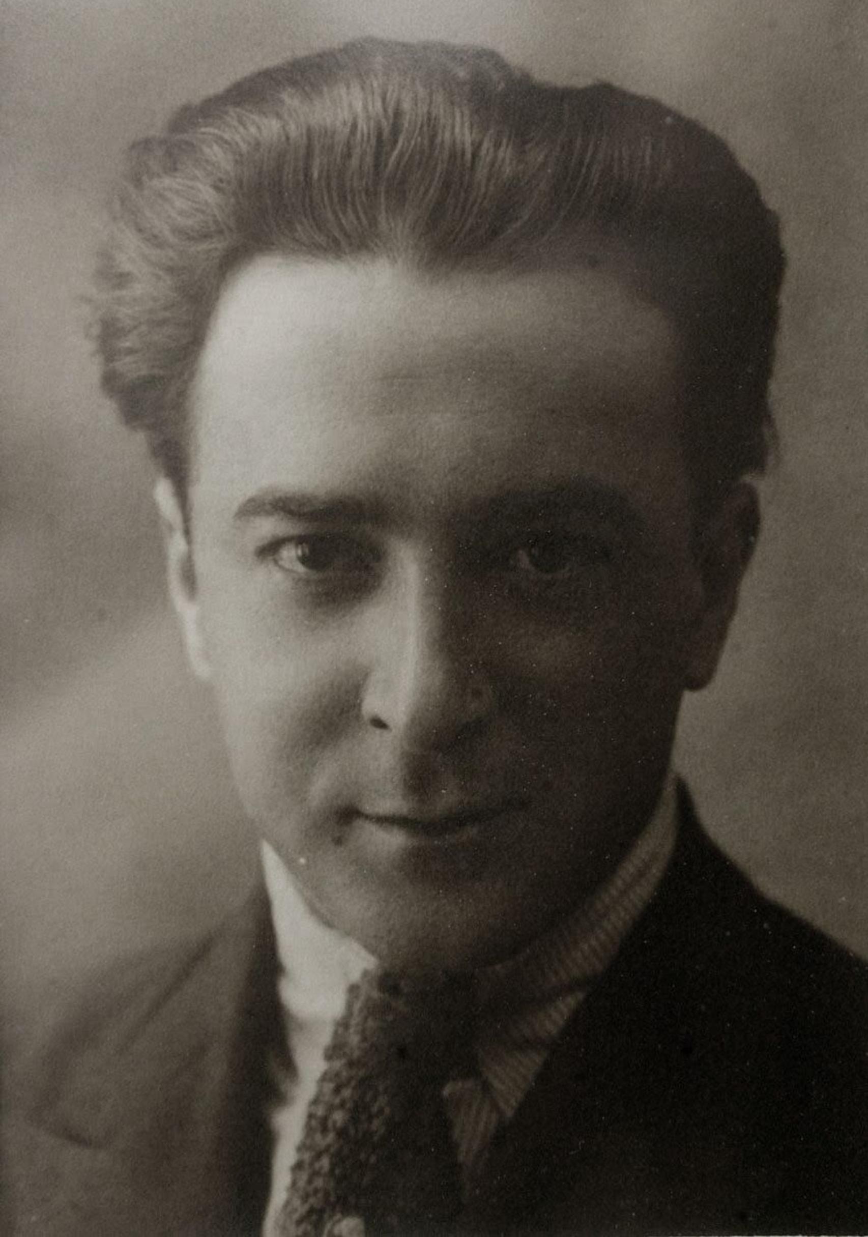 Julio camba, en sus años de juventud.