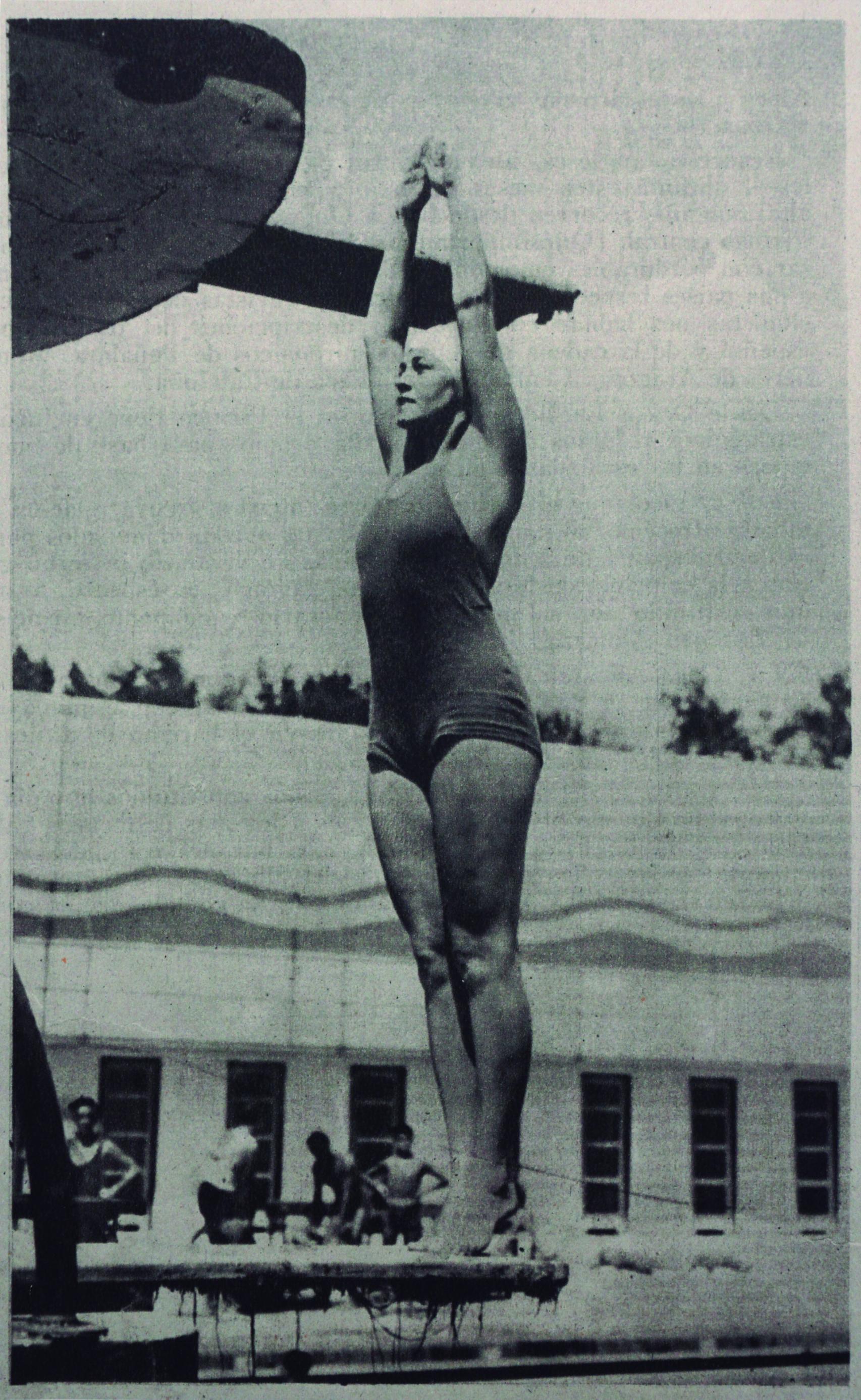 'Ángel y carpa', 2022