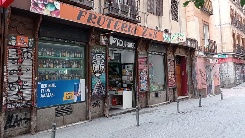 La frutería de los trabajadores de origen chino, donde los plátanos estaban negros.