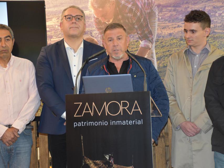 Un representante de la Federación, José Javier Sánchez