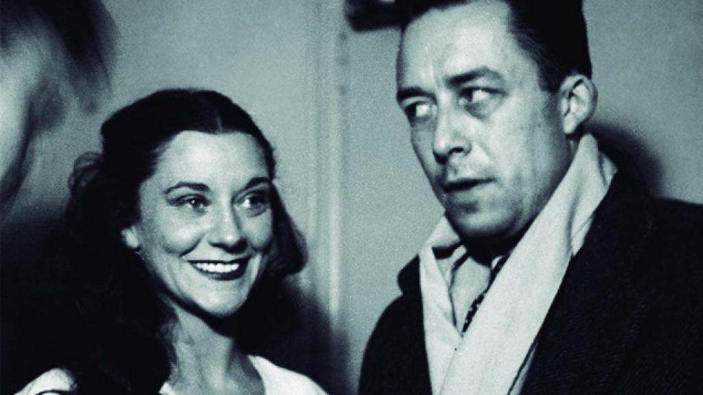 María Casare con Albert Camus.