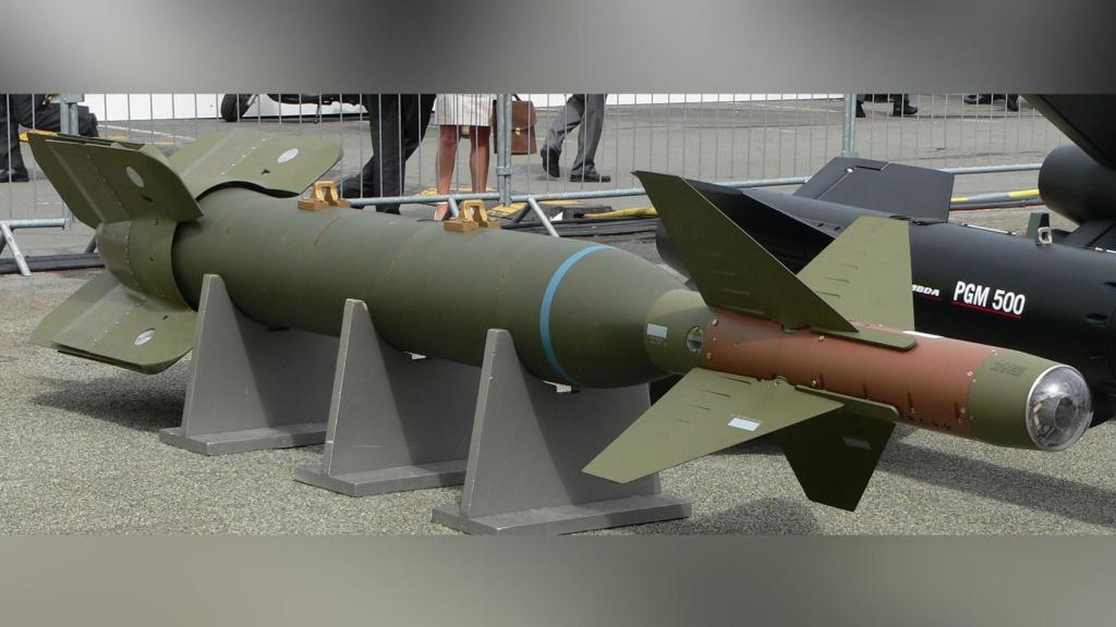Bomba GBU-24, guiada por láser.