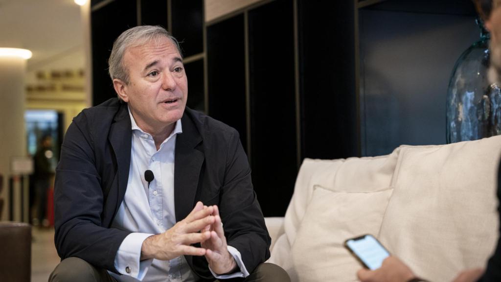 Jorge Azcón mantiene buena relación con Casado y con Feijóo.