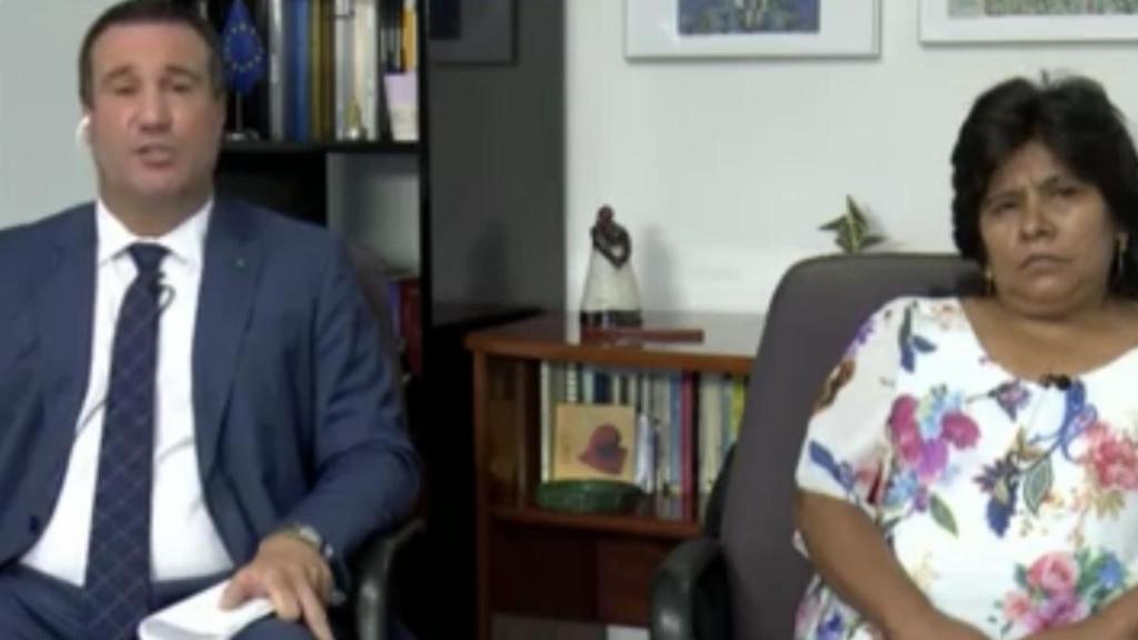 Simona Chambí y su abogado.