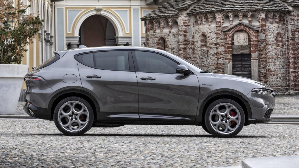 El Alfa Romeo Tonale mide 4,53 metros de largo.