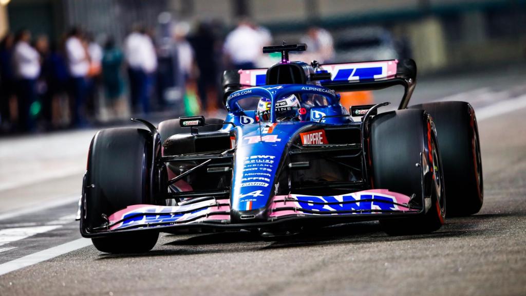 Fernando Alonso, en acción durante el Gran Premio de Abu Dhabi.