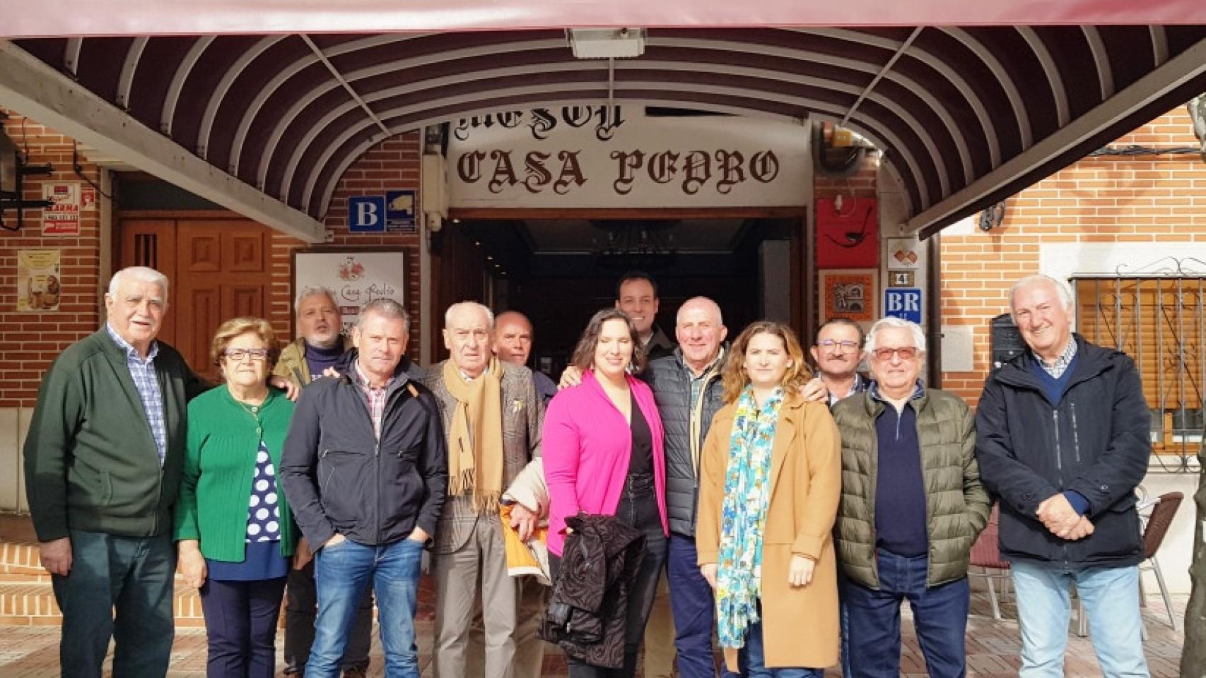 Los caballistas de El Comeso premian al rejoneador Diego Ventura